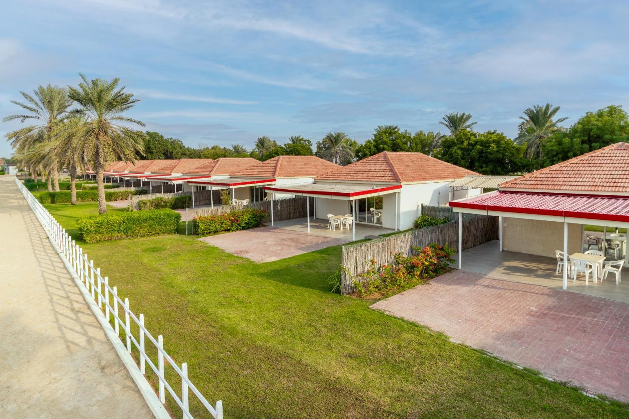 Barracuda Resort Умм-эль-Кайвайн Экстерьер фото